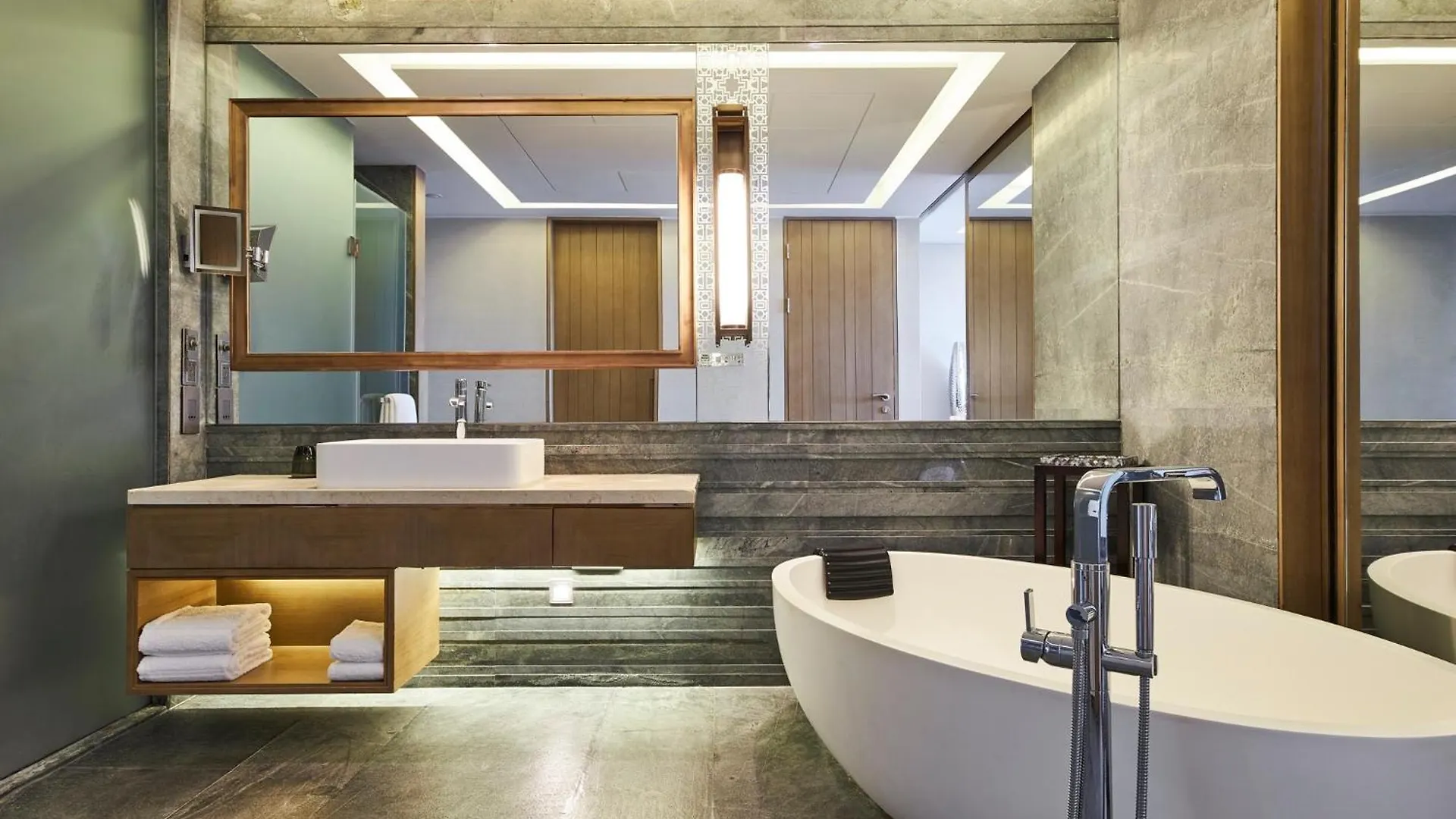 The Westin Sanya Haitang Bay Resort 5*,  China